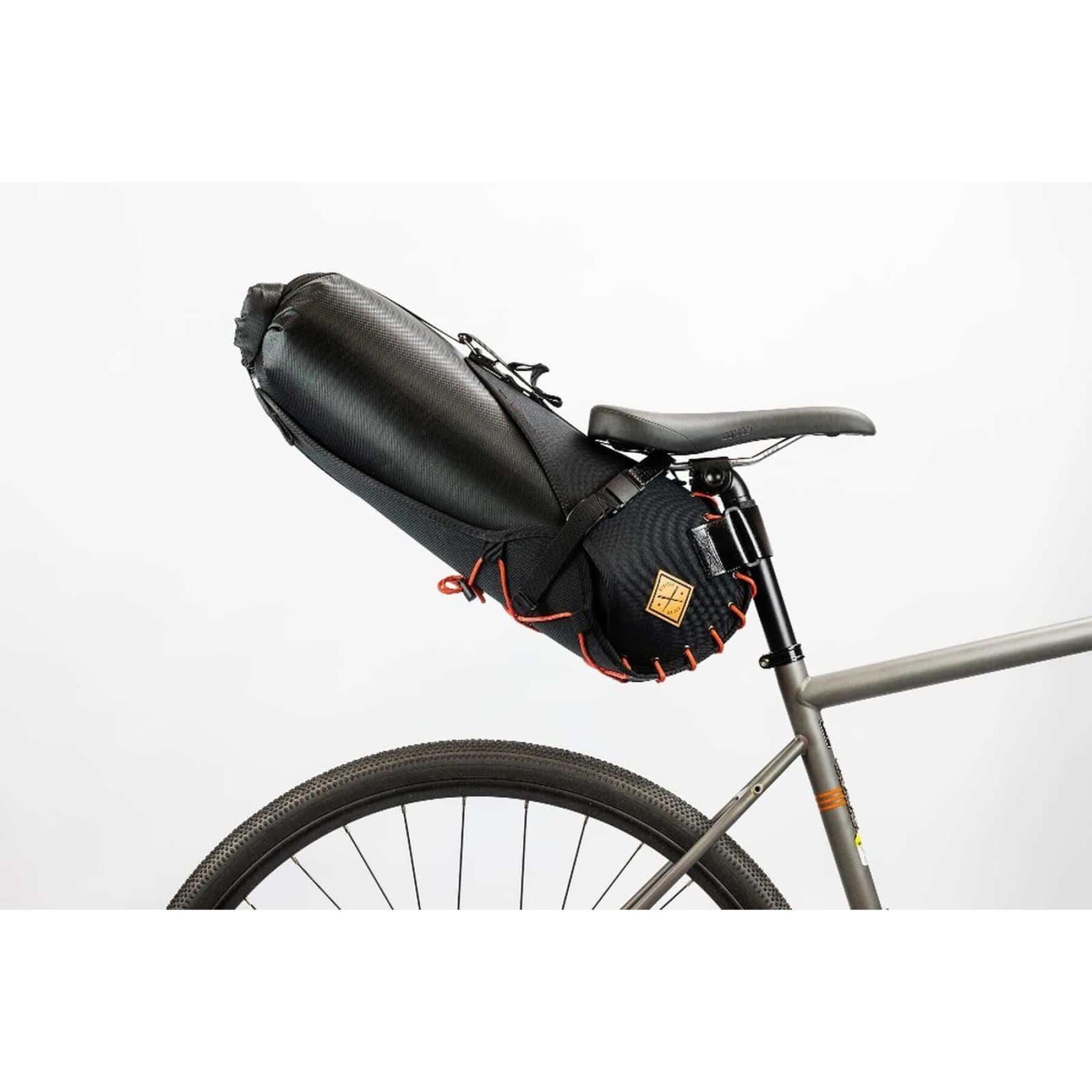 Sadelväska för cykel + vattentät väska Restrap 14 L